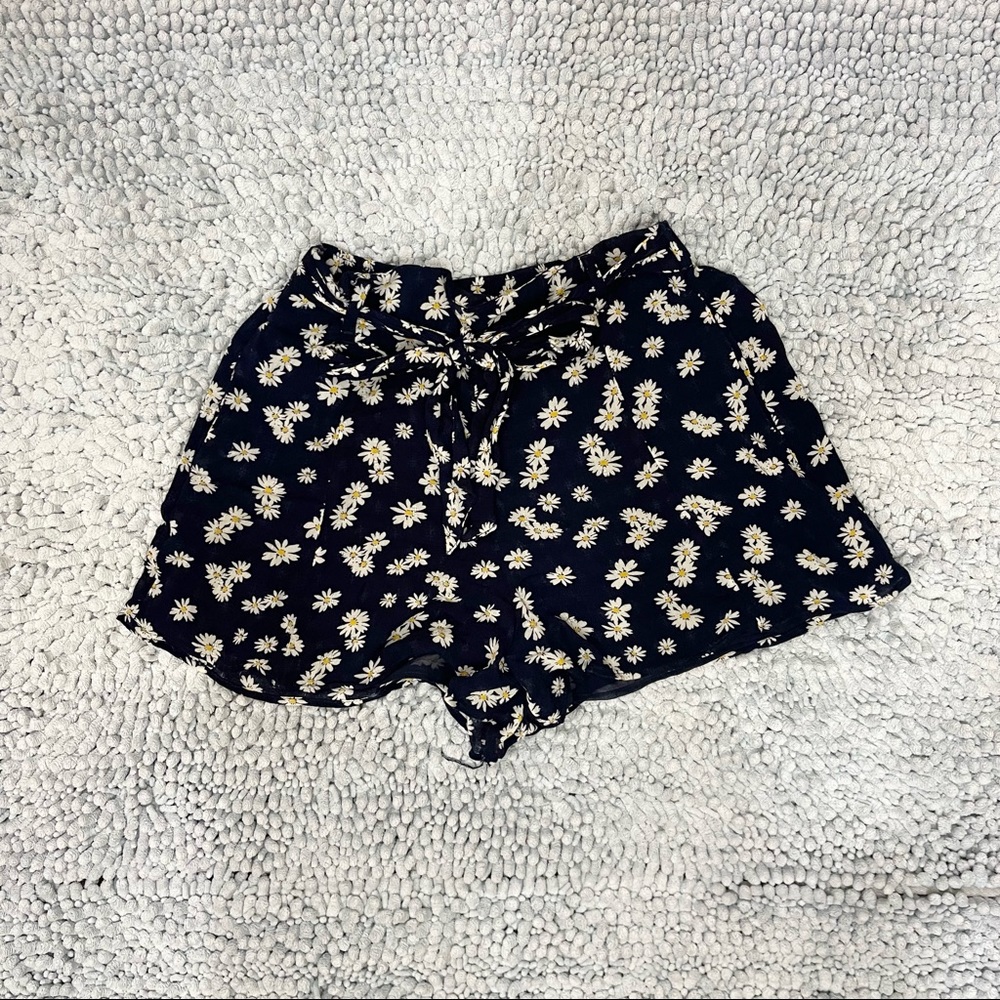 Floral flowy shorts